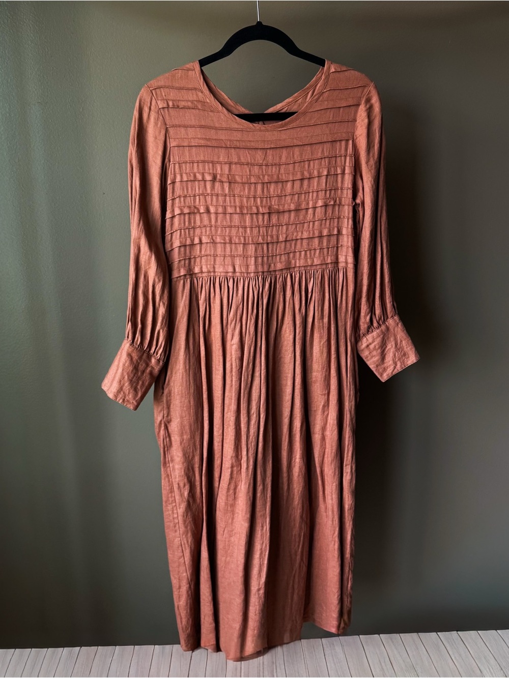 Linennaive Long Sleeve Pleated Maxi Linen Dress - Picture 7 of 10